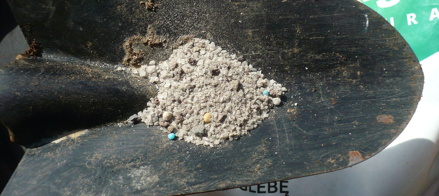 Czy warto stosować hydrożel do kwiatów w domu i na balkonie?