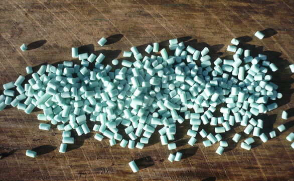 thumb Jak działają niebieskie granulki na ślimaki?